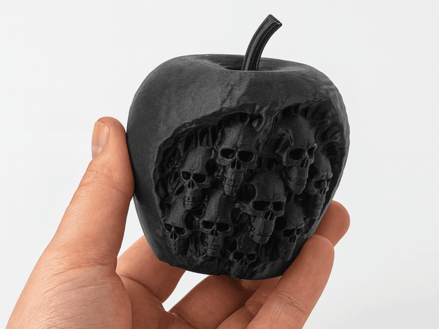 Скульптура «Запретное яблоко»
